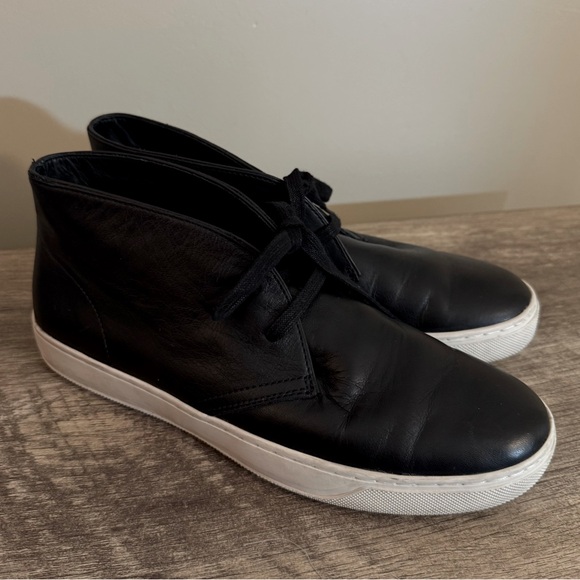 Vince Black Leather Chukka Sneakers Shoes Men’s Size 9 Lace Up Casual